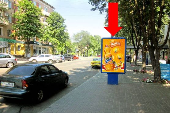 Фото рекламной плоскости по адресу Крещатик ул., возле Укрсоцбанка, со стороны ТРЦ "Крещатик-сити"