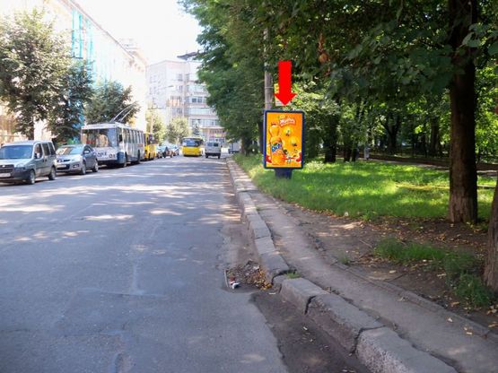 Фото рекламной плоскости по адресу Василианок ул., 66, напротив