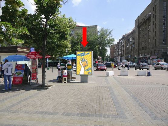 Фото рекламной плоскости по адресу Привокзальная пл., ближний к Котляра ул. (бывш. Красноармейская ул.), кафе "FreshLife" Фото рекламной плоскости по адресу Привокзальная пл., ближний к Котляра ул. (бывш. Красноармейская ул.), кафе "FreshLife"