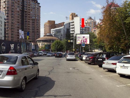 Фото рекламной плоскости по адресу Алмазова ул. (бывш. Кутузова ул.), 14 / ул. Коновальца (бывш. Щорса ул), в сторону ул. Б. Васильковская