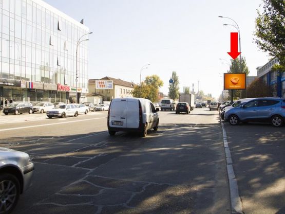 Фото рекламної площини за адресою Новоконстантиновская ул., 1, на светофоре, возле магазина "Вияр", в центр