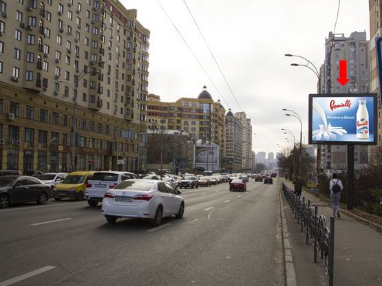 Фото рекламної площини за адресою Черновола ул., 8, в сторону пр. Победы