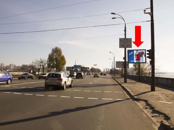 Фото рекламної площини за адресою Днепровская набережная / ул. Причальная, возле жд моста, на светофоре, в сторону ул. Здолбуновской, пр. Бажана Фото рекламної площини за адресою Днепровская набережная / ул. Причальная, возле жд моста, на светофоре, в сторону ул. Здолбуновской, пр. Бажана