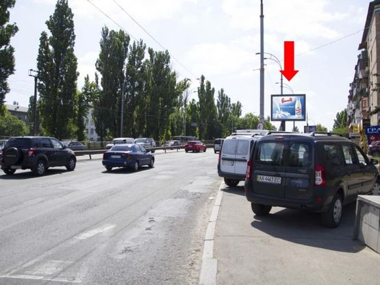 Фото рекламної площини за адресою Чоколовский бул., 35, возле Радиорынка, к Севастопольской пл.