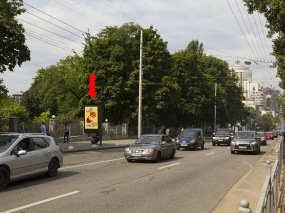 Фото рекламной плоскости по адресу Шевченко бул., 36, возле Ботанического сада, в сторону Победы пл.