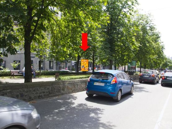 Фото рекламной плоскости по адресу Антоновича ул. (бывш. Горького ул.), 1, в сторону ул. Саксаганского