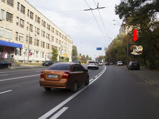 Фото рекламной плоскости по адресу Довженка ул., 10 в сторону ул. Телиги