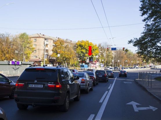 Фото рекламной плоскости по адресу Телиги ул., 13/14 - ул. Дорогожицкая, на светофоре, в сторону ст. м. "Дорогожичи"