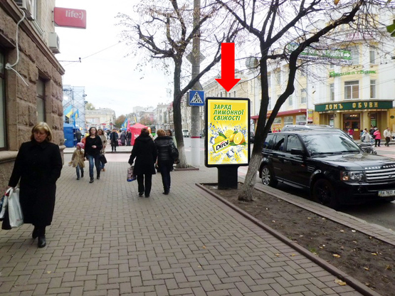 Фото рекламної площини за адресою Б. Перспективная ул. (бывш. Маркса ул.) / Чмиленко ул. (бывш. Дзержинского ул.), возле ТЦ "Барва"