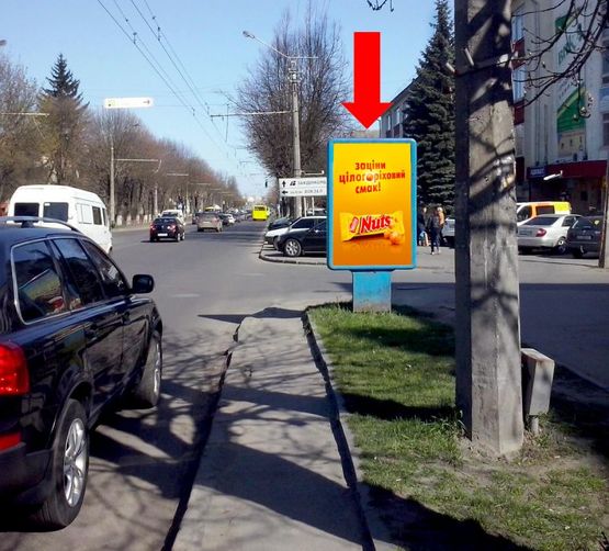 Фото рекламной плоскости по адресу Победы пр., 12, возле Укргазбанка