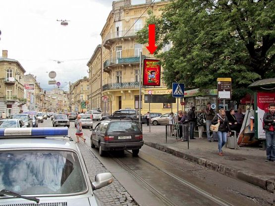Фото рекламной плоскости по адресу Франка ул. / Саксаганского ул., 13, банк "Credit Agricole"