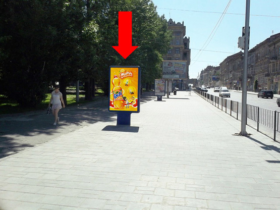 Фото рекламної площини за адресою Городоцкая ул. / Ярослава Мудрого ул., из центра