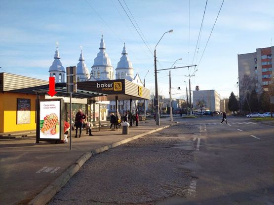 Фото рекламної площини за адресою Субботовская ул., 2 - ул. Широкая (ост. "Гнездовского"), в сторону ул. Широкой
