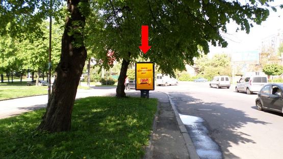 Фото рекламной плоскости по адресу Мицкевича ул. / Кавказская ул., возле Укрсоцбанка