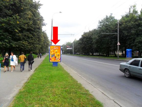 Фото рекламной плоскости по адресу Киевская ул., 4, напротив Укрэксимбанка