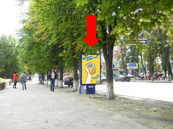 Фото рекламної площини за адресою Ильинская ул. (бывш. Красногвардейская ул.) / Ярослава Мудрого ул. (бывш. Пролетарская ул.), 45 (№2)