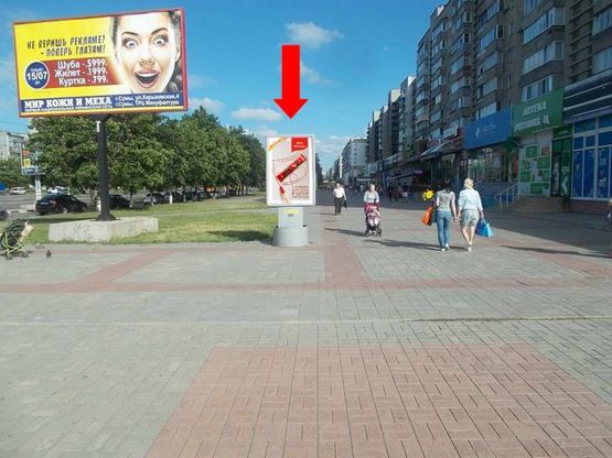 Фото рекламної площини за адресою Харьковская ул., 2/1, возле ТРЦ "Мануфактура", супермаркетов "Сильпо", "Comfy"