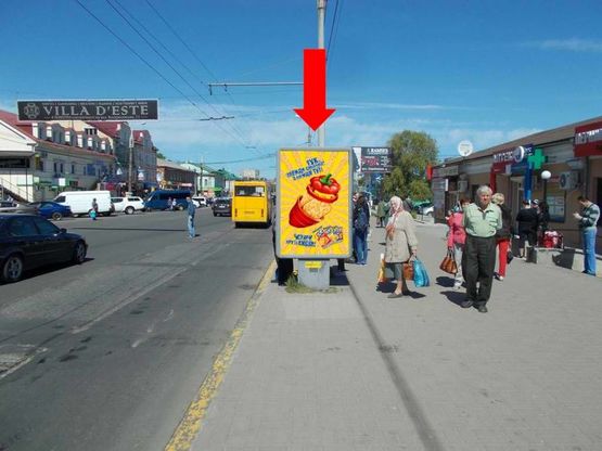 Фото рекламной плоскости по адресу 1-я Набережная ул. реки Стрелки, возле магазина "Точка", в сторону 9-го Мая пер.