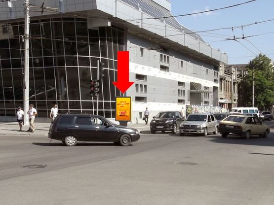 Фото рекламної площини за адресою Кооперативная ул., возле ТЦ "Фестиваль", супермаркета "АТБ", в сторону Горького ул.