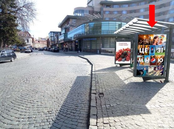 Фото рекламной плоскости по адресу Почтовая пл., в сторону пл. Корятовича, остановка