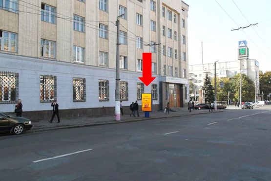 Фото рекламной плоскости по адресу Победы пл., 2, возле Налоговой