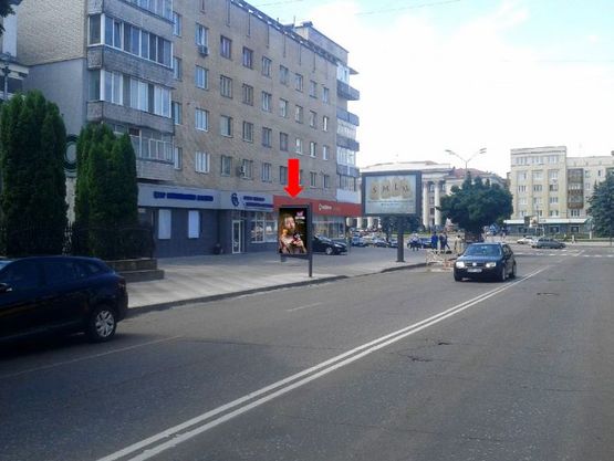 Фото рекламной плоскости по адресу Киевская ул., 4, возле костела, напротив гостиницы "Украина", Укрсиббанка