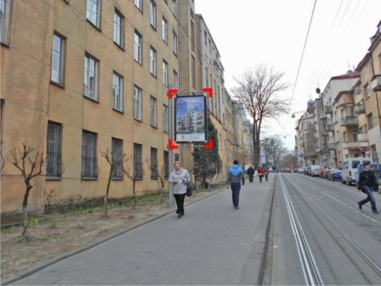 Фото рекламной плоскости по адресу вул. Чупринки. 43