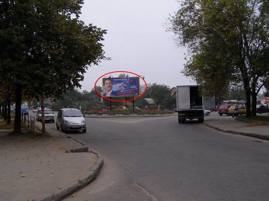 Фото рекламної площини за адресою Петлюри (ринок новий на розв'язці) від вул. Петлюри Фото рекламної площини за адресою Петлюри (ринок новий на розв'язці) від вул. Петлюри