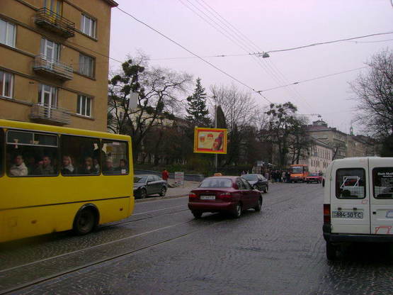 Фото рекламної площини за адресою Личаківська, 35