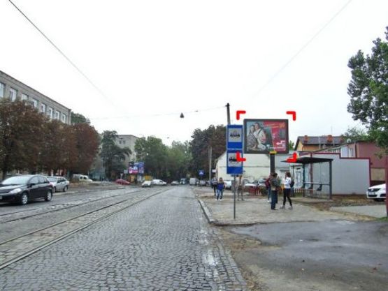 Фото рекламной плоскости по адресу вул. Шевченка, 77 (біля зупинки), розмір 2,3 х 3,2 м скролл Фото рекламной плоскости по адресу вул. Шевченка, 77 (біля зупинки), розмір 2,3 х 3,2 м скролл