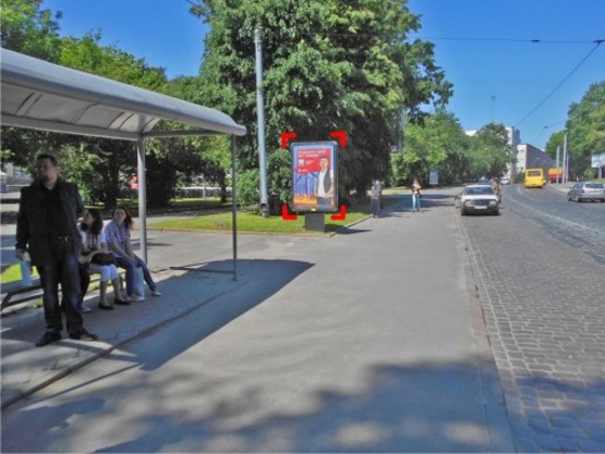 Фото рекламной плоскости по адресу вул. Вітовського (вхід в парк, зупинка), місце 1 Фото рекламной плоскости по адресу вул. Вітовського (вхід в парк, зупинка), місце 1