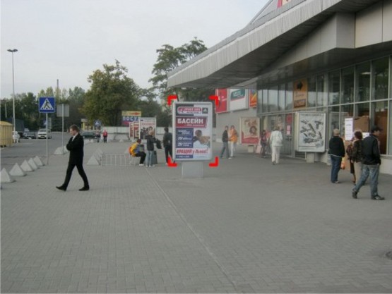 Фото рекламної площини за адресою вул. Зелена (супермаркет "Арсен"), місце 4 Фото рекламної площини за адресою вул. Зелена (супермаркет "Арсен"), місце 4