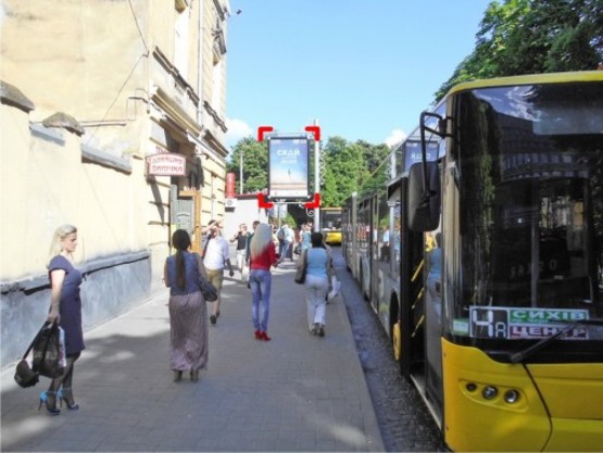 Фото рекламної площини за адресою вул. Лазнева - пл. Різні, (біля ресторану "Маестро")