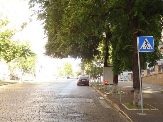 Фото рекламної площини за адресою Прорезная ул. 14 (1) Фото рекламної площини за адресою Прорезная ул. 14 (1)