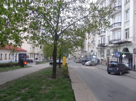 Фото рекламної площини за адресою Антоновича ул. 5 Фото рекламної площини за адресою Антоновича ул. 5