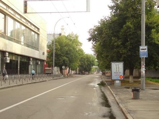 Фото рекламної площини за адресою Московская ул. 13 Фото рекламної площини за адресою Московская ул. 13