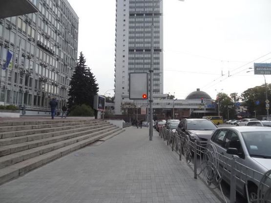 Фото рекламної площини за адресою Соломенская пл. (5) Фото рекламної площини за адресою Соломенская пл. (5)