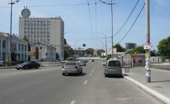 Фото рекламной плоскости по адресу Ивана Огиенко ул. 15 (1) Фото рекламной плоскости по адресу Ивана Огиенко ул. 15 (1)