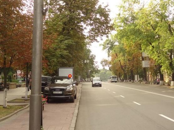 Фото рекламної площини за адресою Мазепы ул. 7 (1) Фото рекламної площини за адресою Мазепы ул. 7 (1)