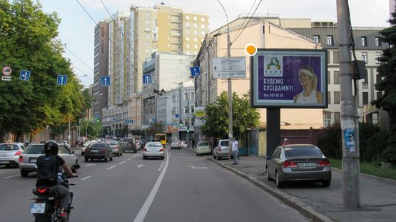 Фото рекламної площини за адресою Антоновича ул. 56 Фото рекламної площини за адресою Антоновича ул. 56