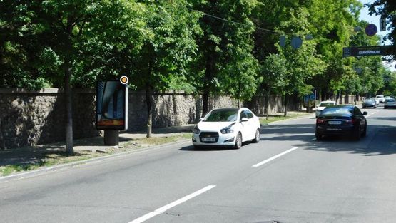 Фото рекламної площини за адресою Петровская аллея 3