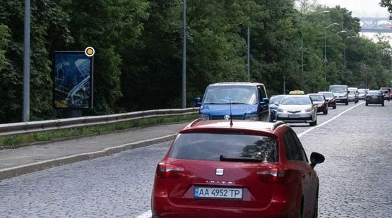 Фото рекламной плоскости по адресу Днепровский спуск 11