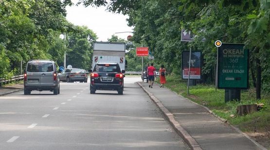 Фото рекламної площини за адресою Днепровский спуск 24