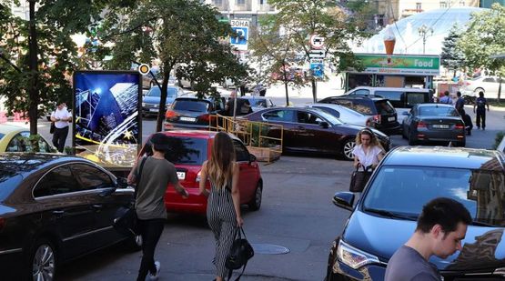 Фото рекламной плоскости по адресу Бориса Гринченко ул. 1