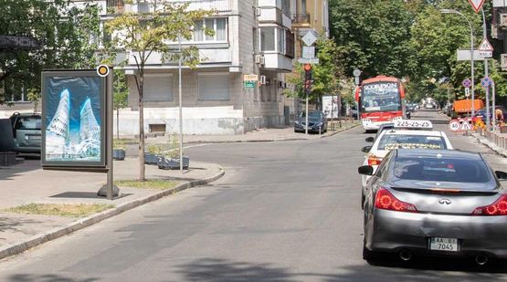 Фото рекламної площини за адресою Шелковичная ул. 32/34
