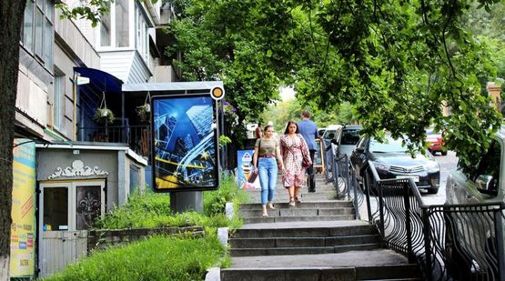 Фото рекламної площини за адресою Шелковичная ул. 46-48