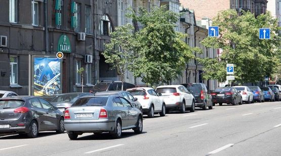 Фото рекламної площини за адресою Саксаганского ул. 77