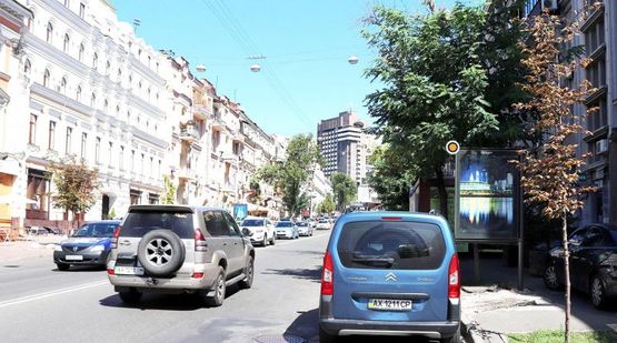 Фото рекламної площини за адресою Симона Петлюры ул. 11/10