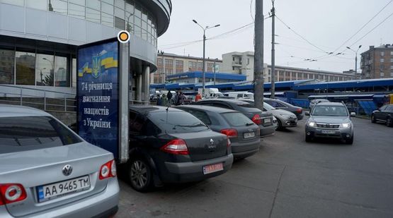 Фото рекламной плоскости по адресу Лукьяновская пл. ТЦ Квадрат