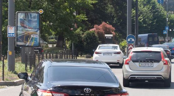 Фото рекламной плоскости по адресу Севастопольская пл., АЗС, Макдональдс, к Воздухофлотскому пр.